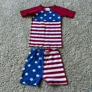 Hanna Anderson red white and blue pajamas size 5T or 110cm